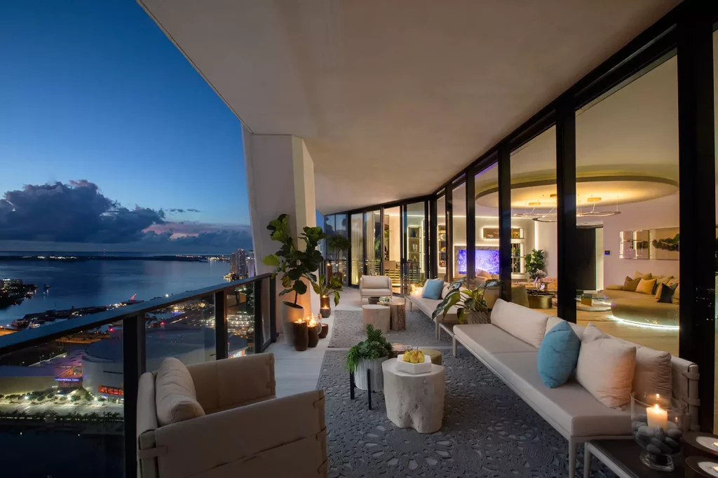 Tropical-Future-lovers