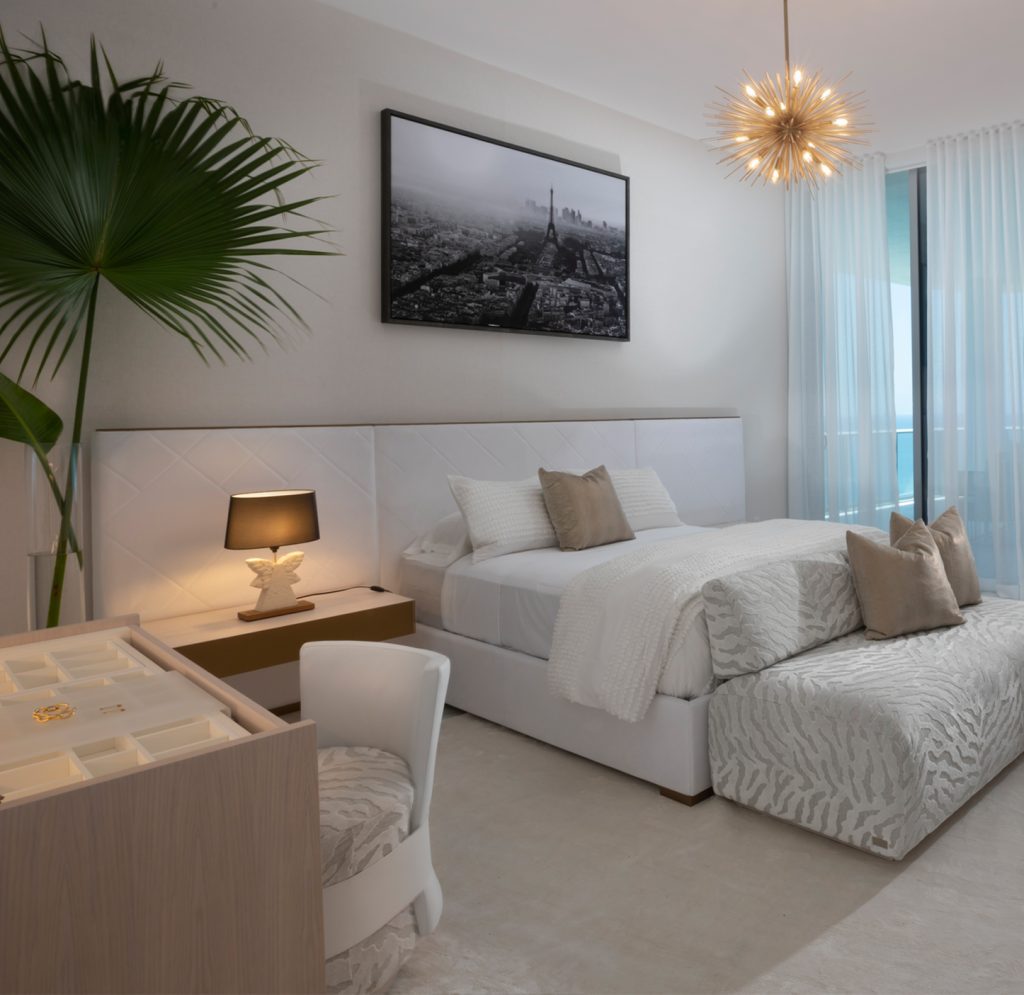 BOND IMPERIAL BED WEBSIZE4